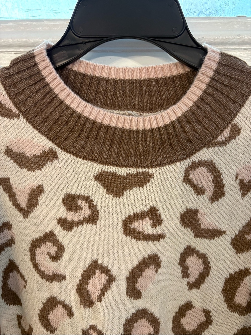 Cozy Leopard Print Crewneck Sweater - Brown & Cream - Picture 7 of 7
